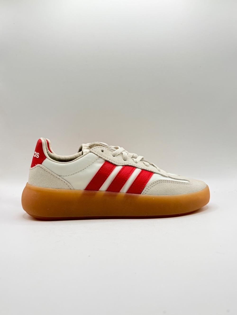 Adidas Barreda Decode J Sneakers Size US 4 Yourh with Red Stripes and Gum R